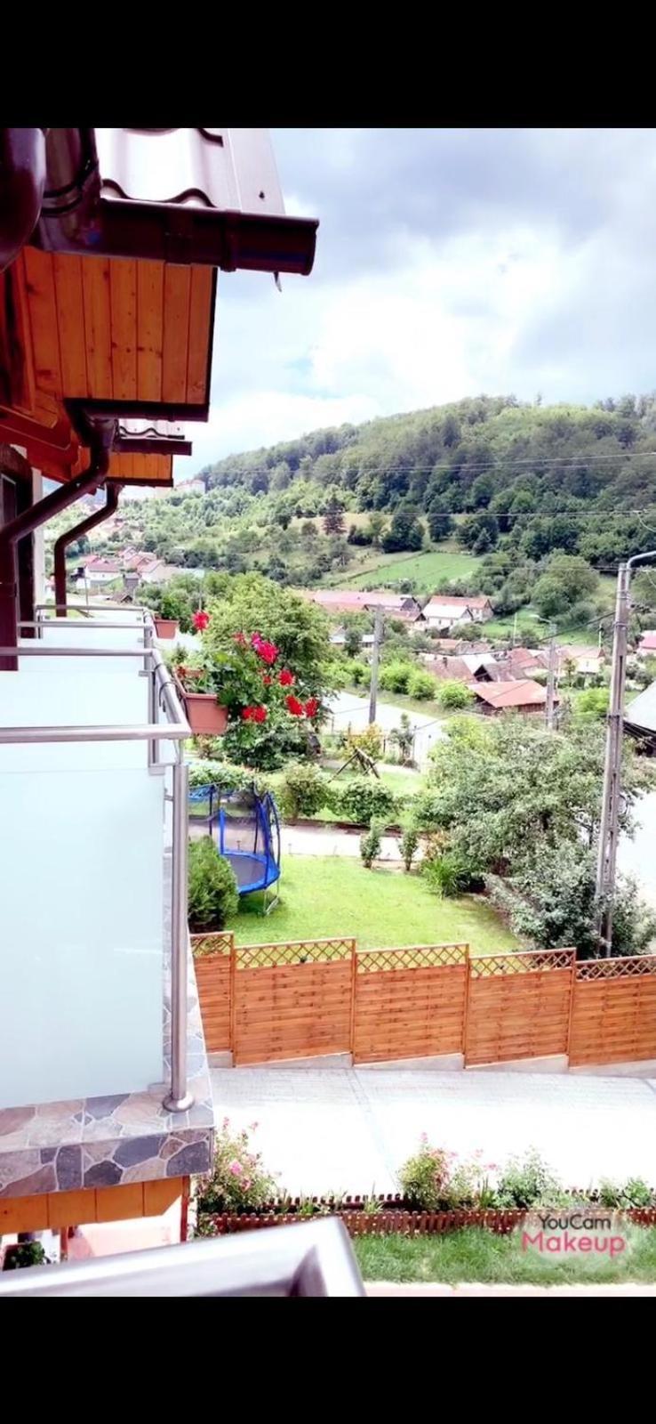 Gasthaus Casa Kugler อานีนา ภายนอก รูปภาพ